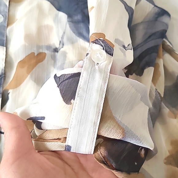 Cleo Floral Print Watercolor Casual Loose Shirt, Adjustable Sleeves, Size M - Picture 7 of 11